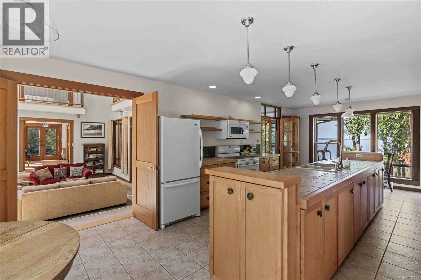 2185 Widgeon Rd