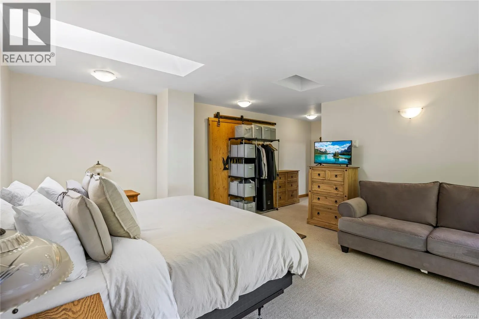 2185 Widgeon Rd