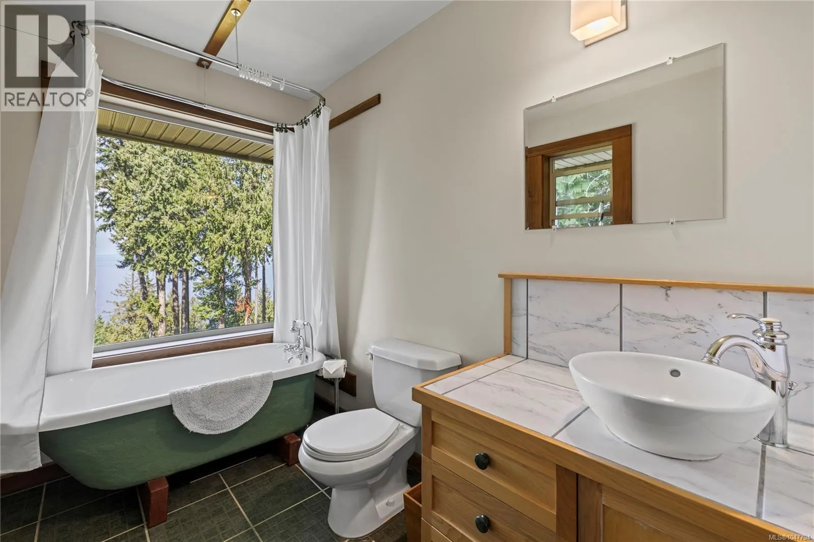 2185 Widgeon Rd