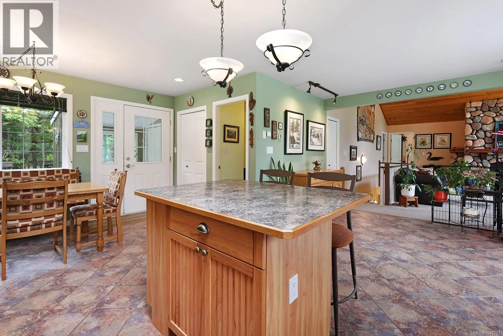 5427 Wildwood Rd