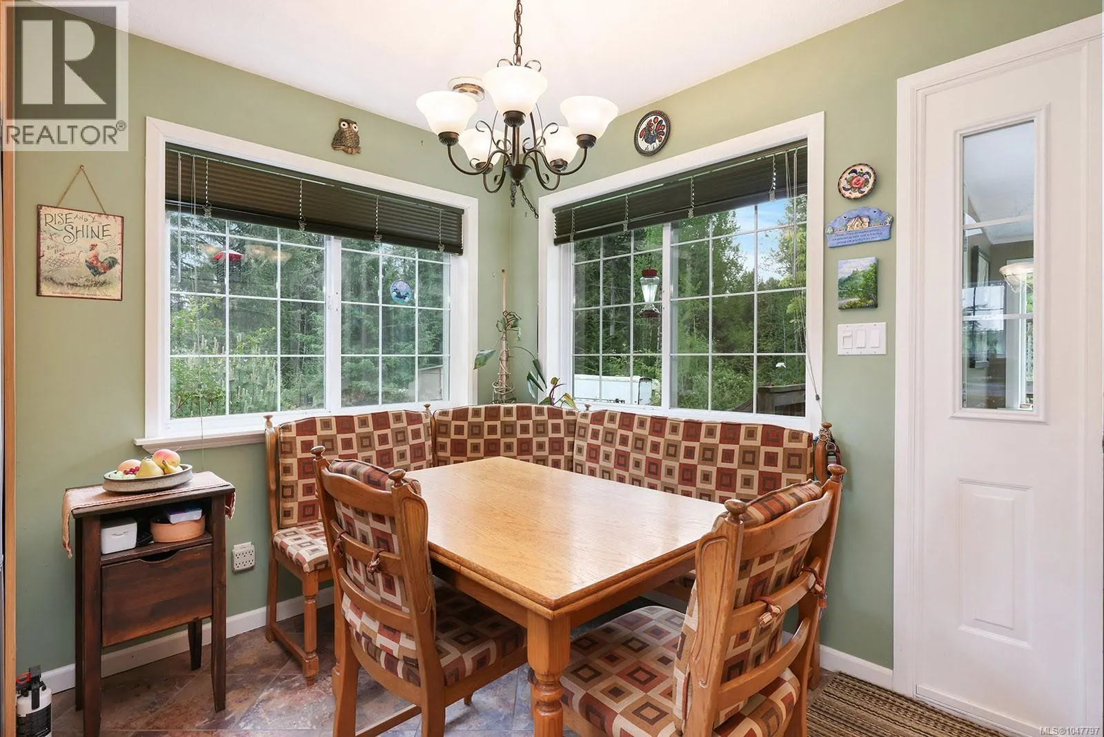 5427 Wildwood Rd