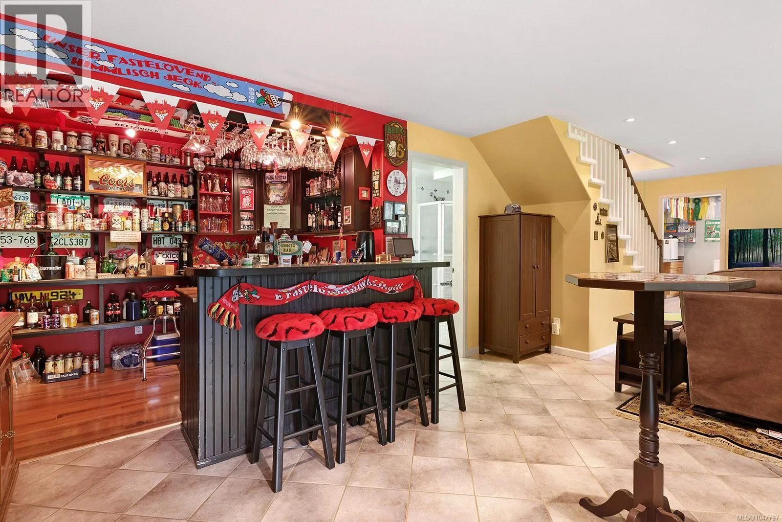5427 Wildwood Rd