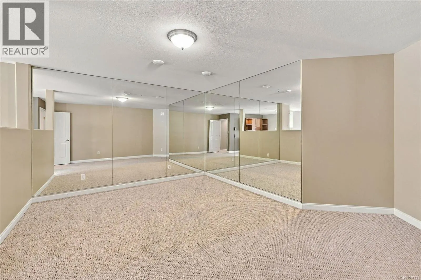 1391 Saturna Dr