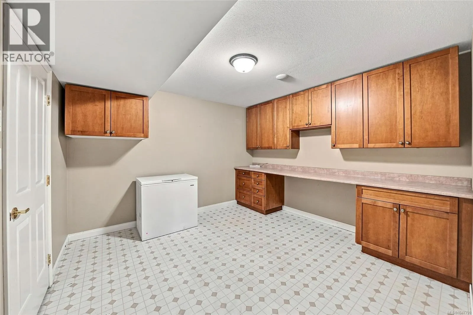1391 Saturna Dr