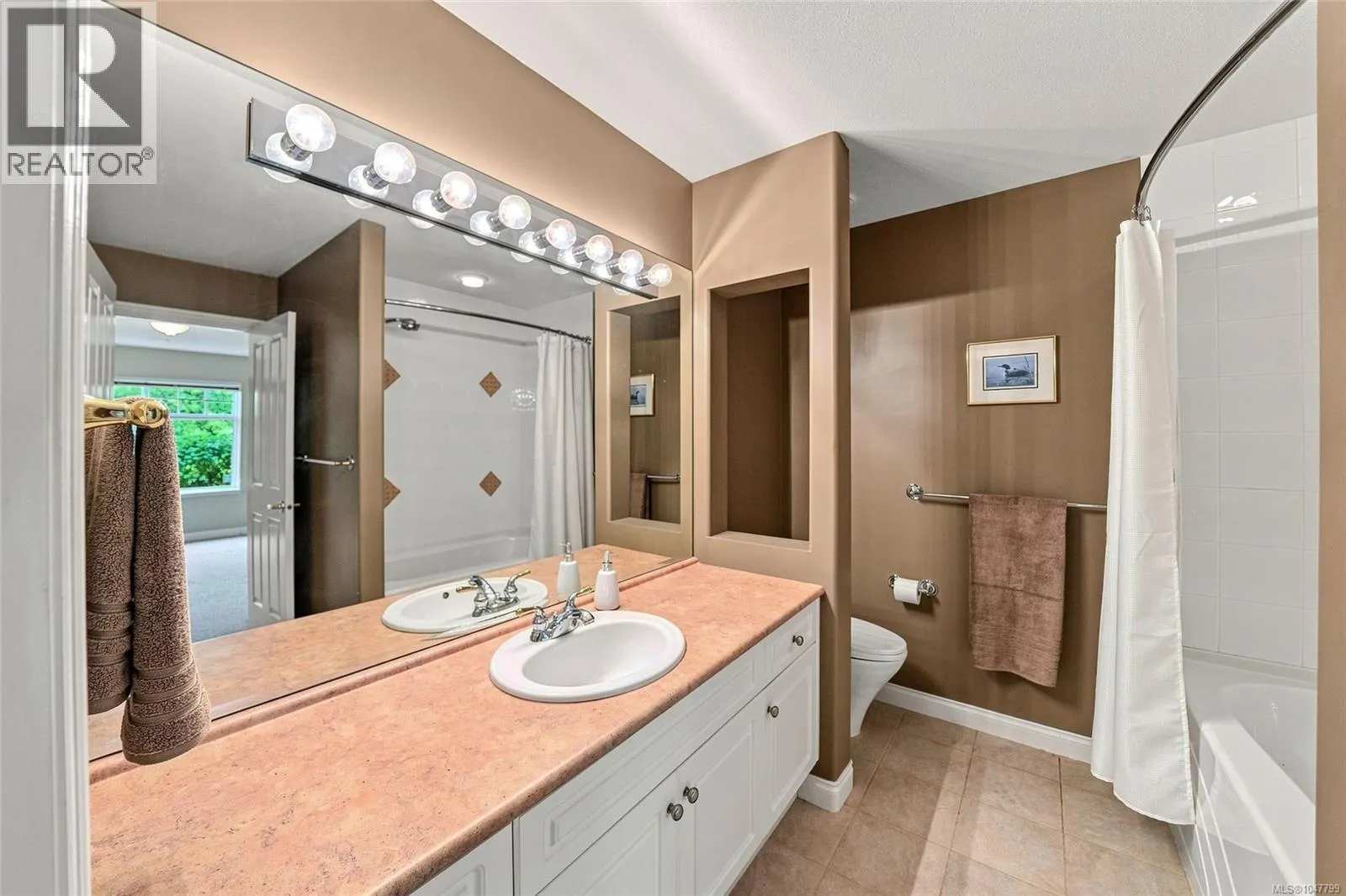 1391 Saturna Dr