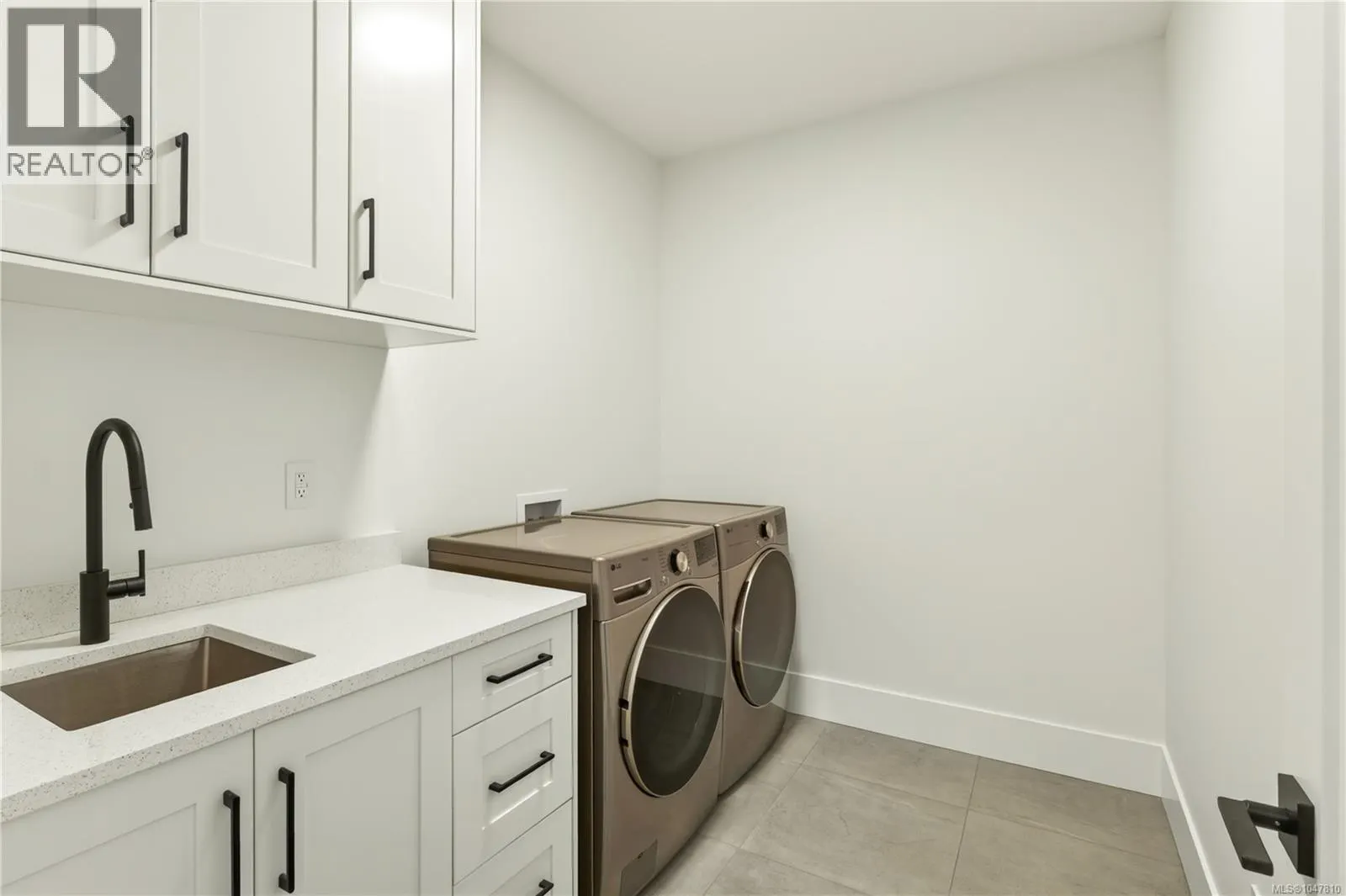 101 2302 Arbot Rd