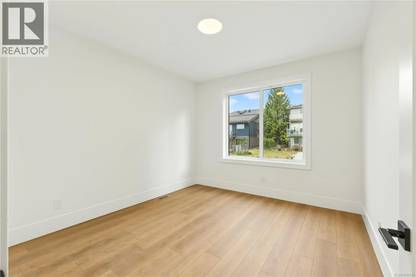 101 2302 Arbot Rd