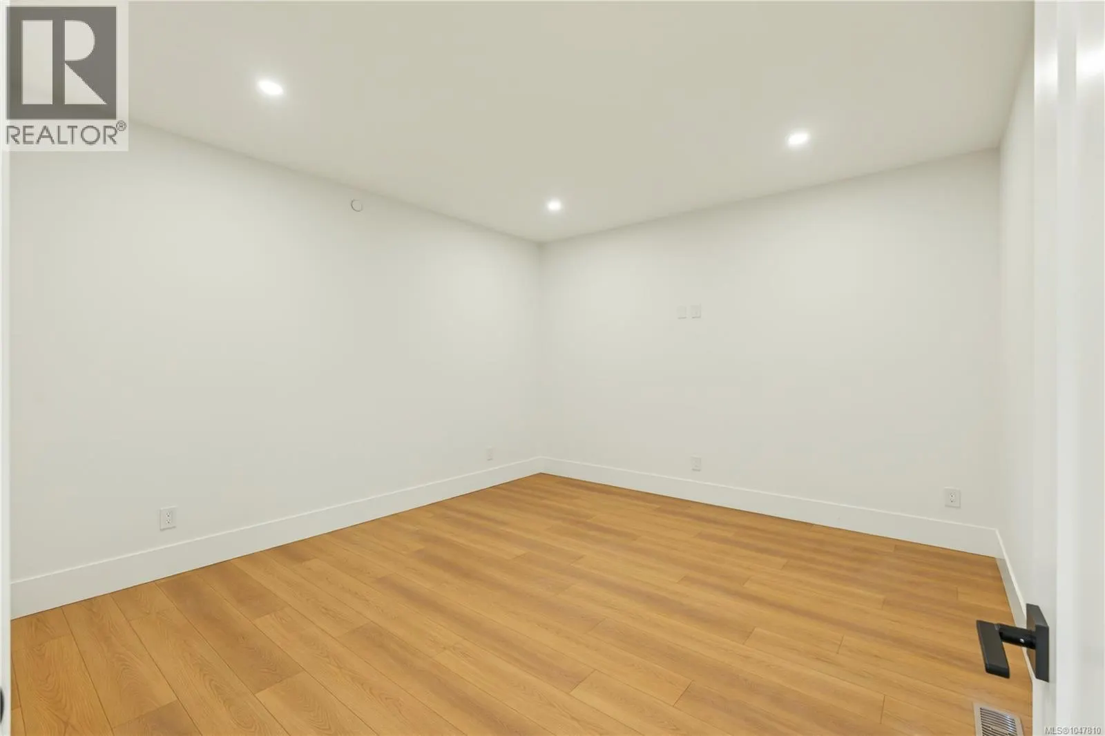 101 2302 Arbot Rd