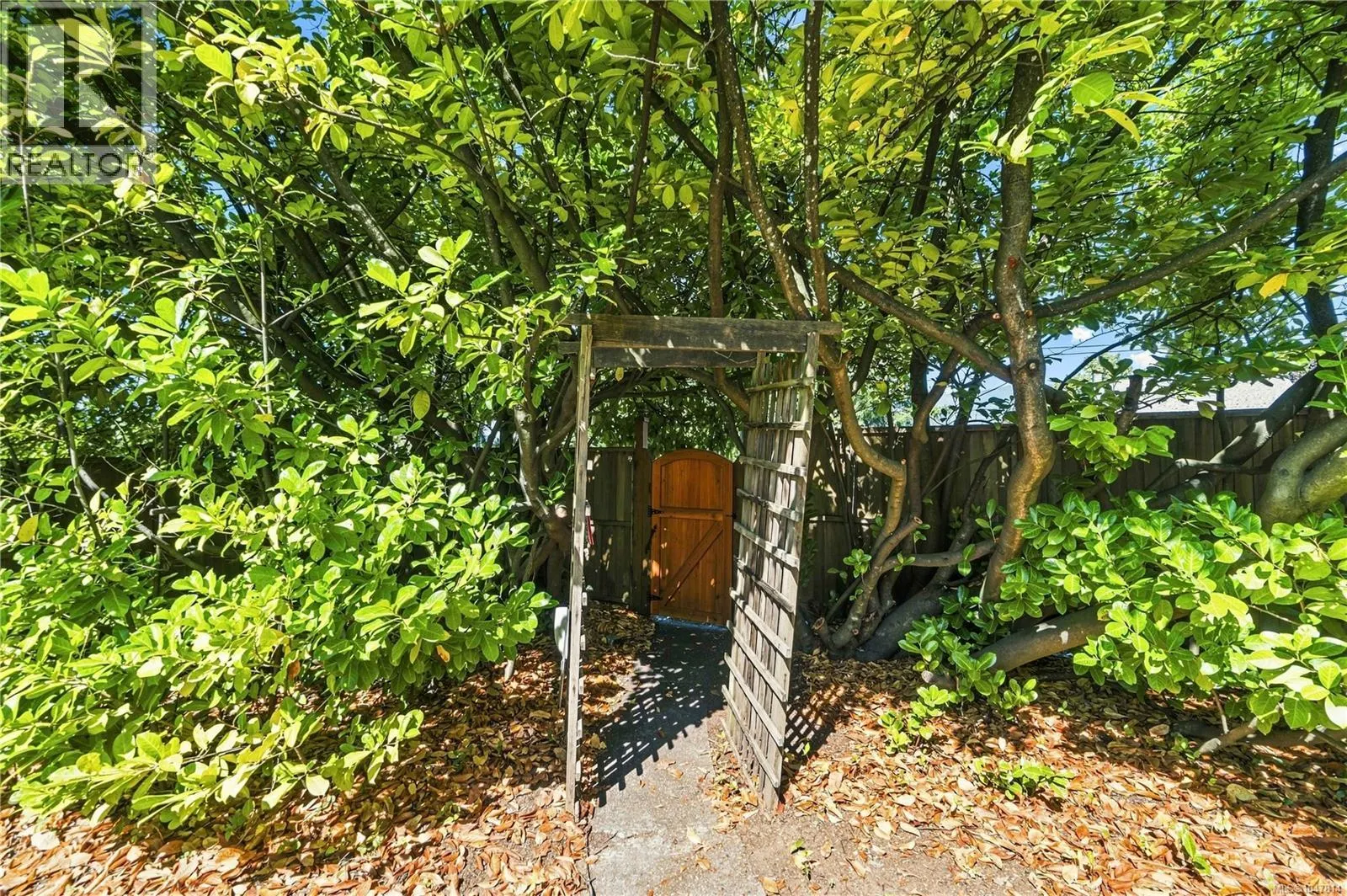 4244 Johnston Rd