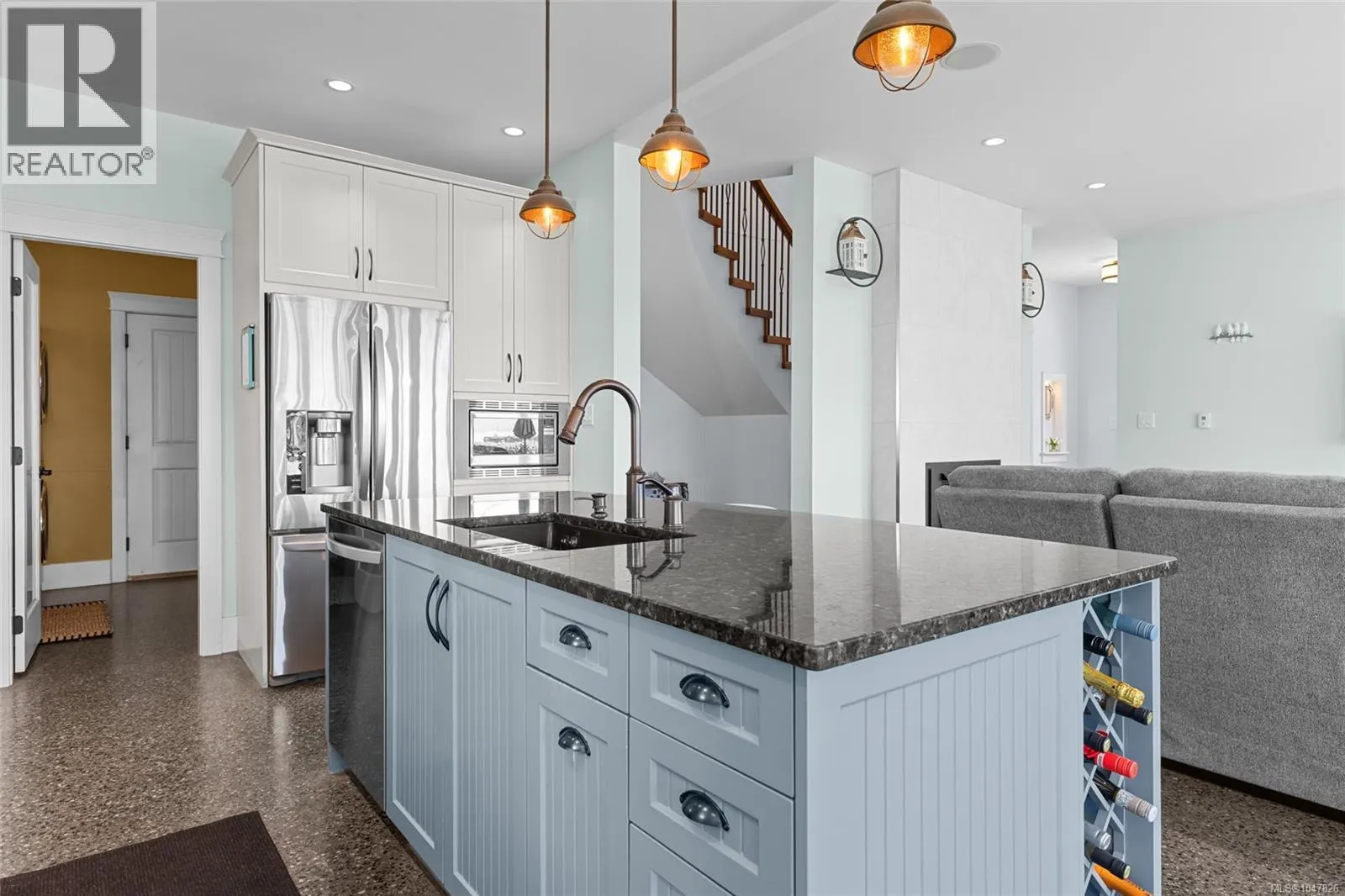 10117 West Saanich Rd