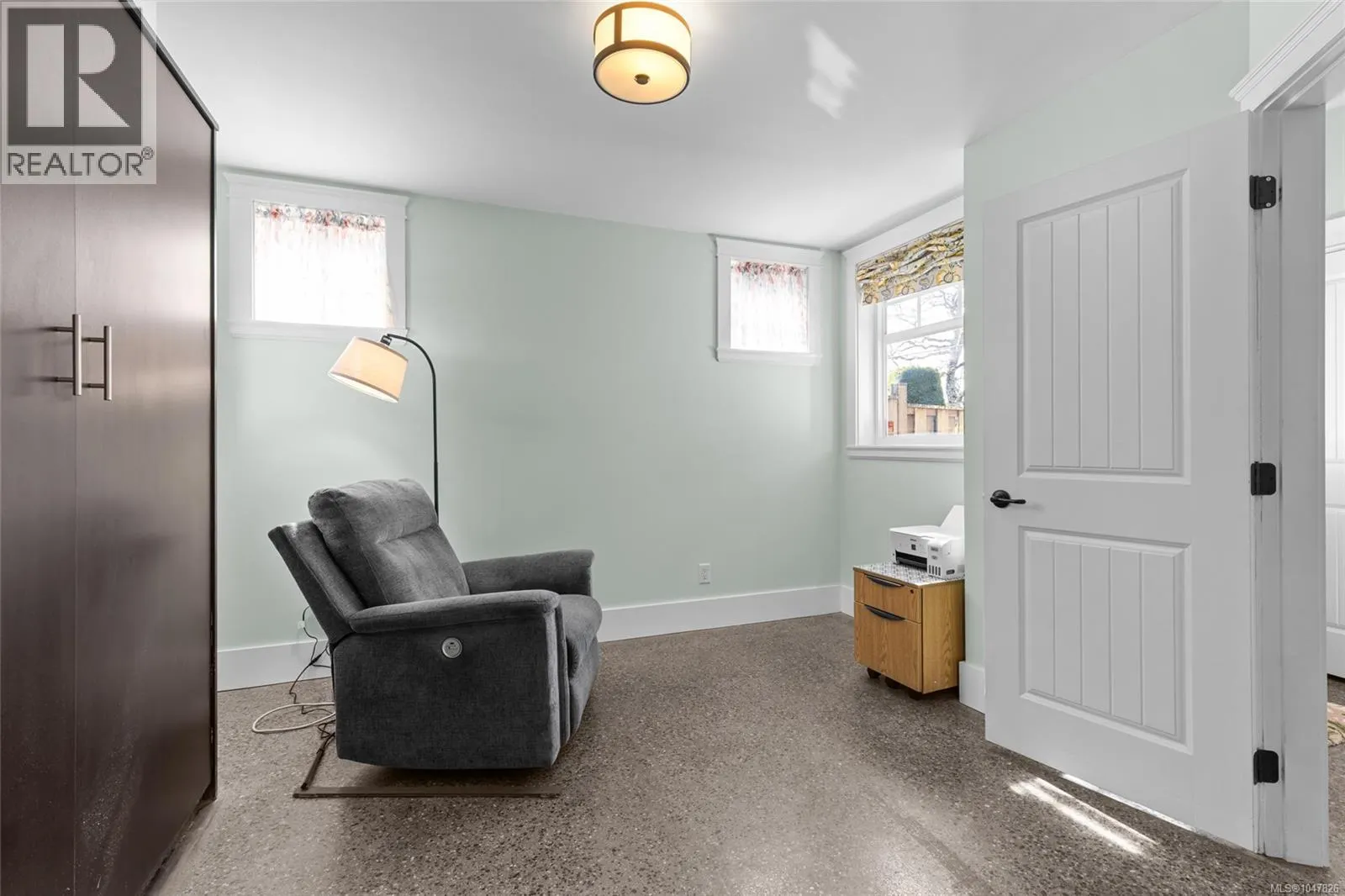 10117 West Saanich Rd