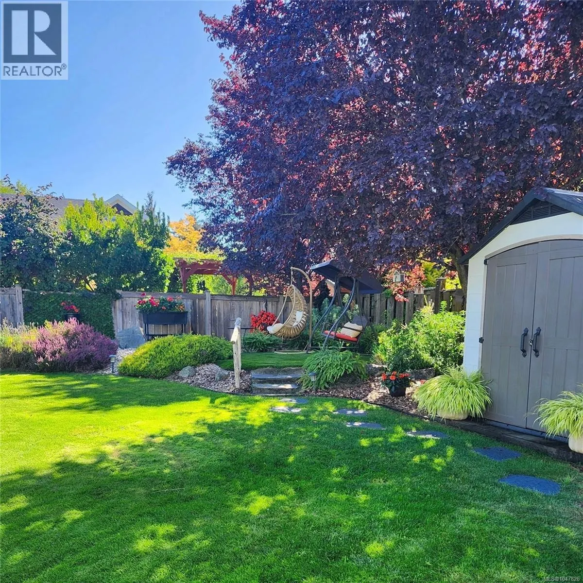 10117 West Saanich Rd