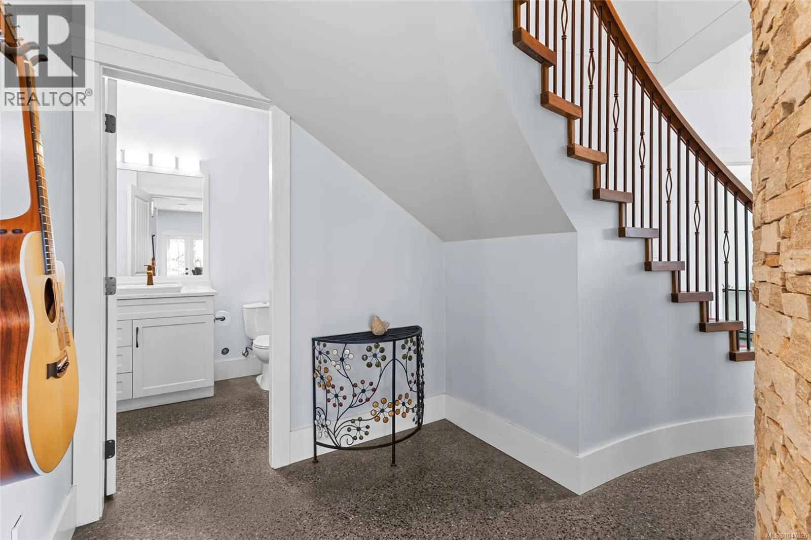10117 West Saanich Rd