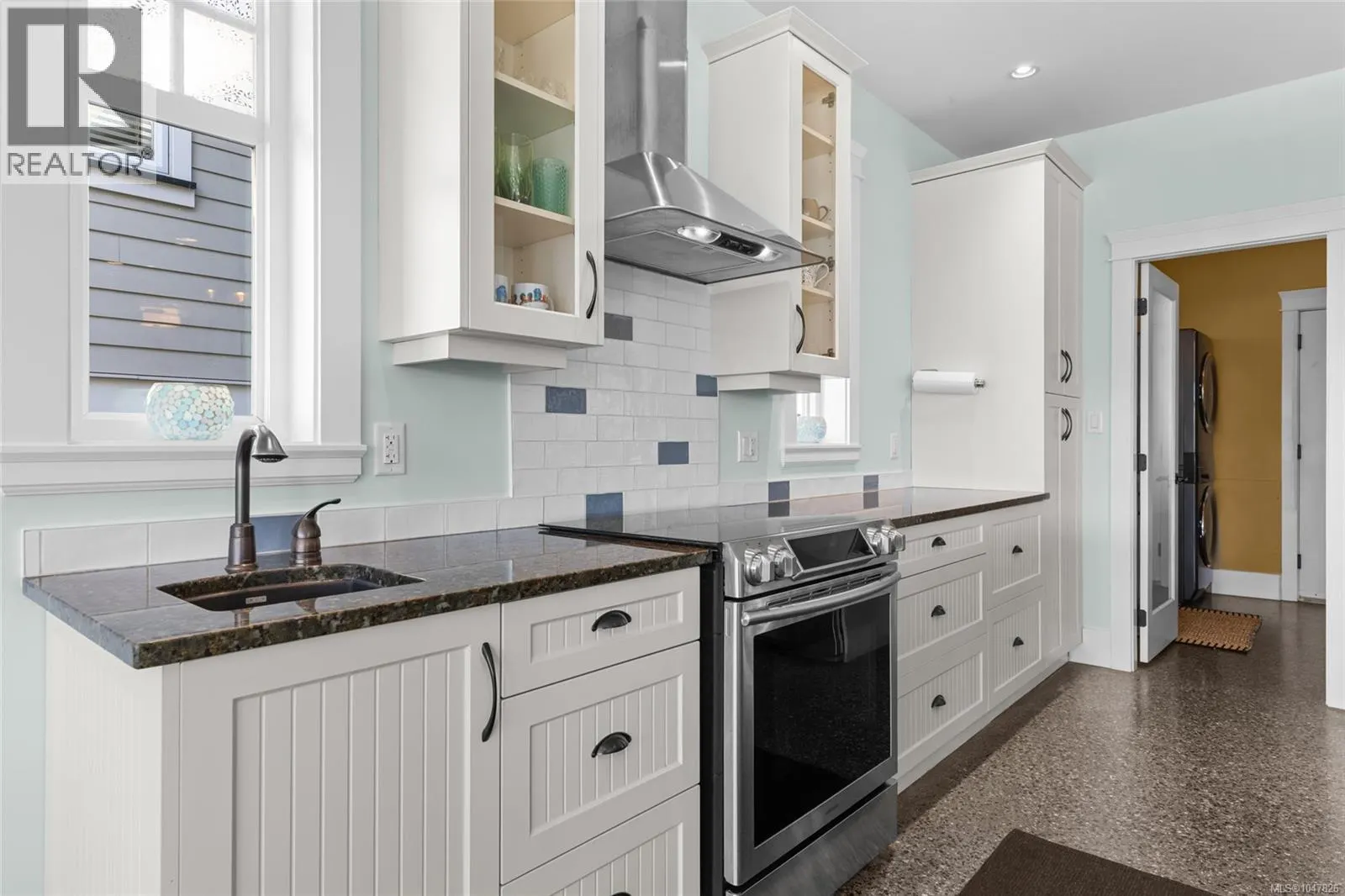 10117 West Saanich Rd