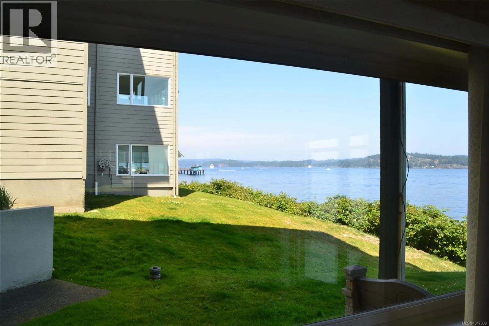 1 523 Island Hwy
