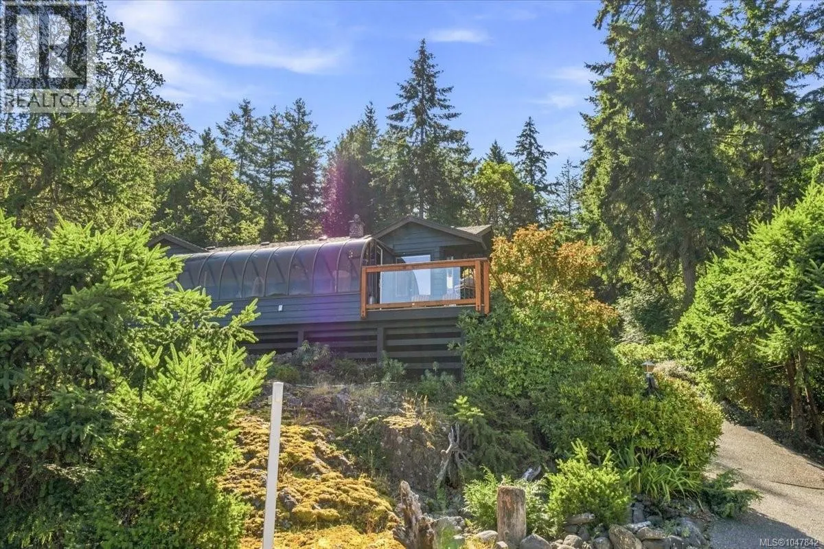 3141 Swallow Cres