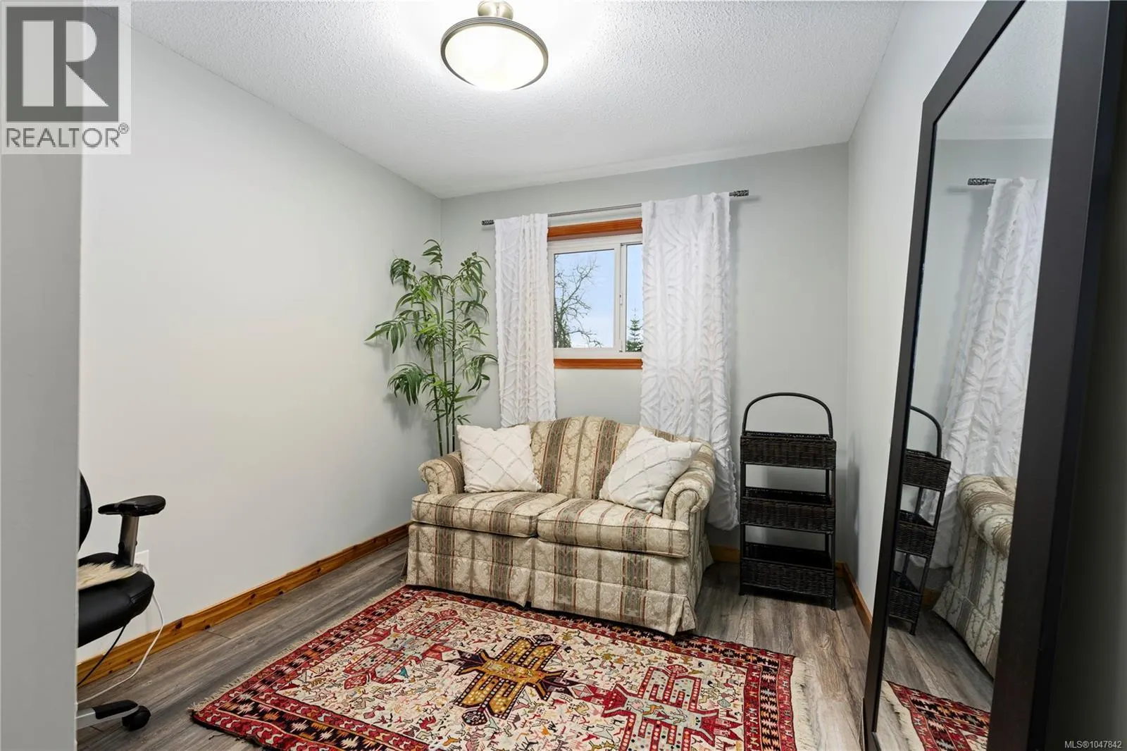 3141 Swallow Cres