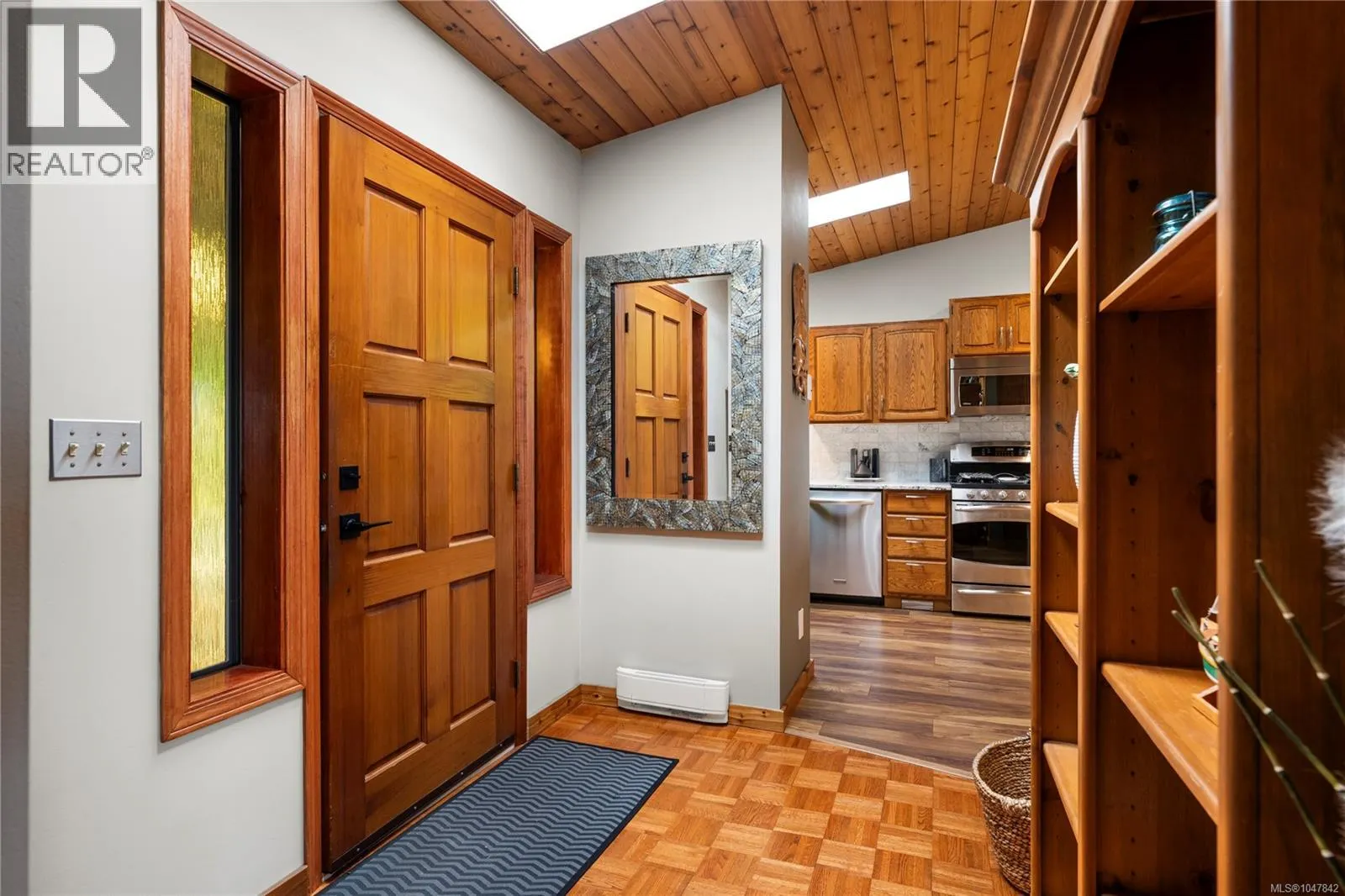 3141 Swallow Cres