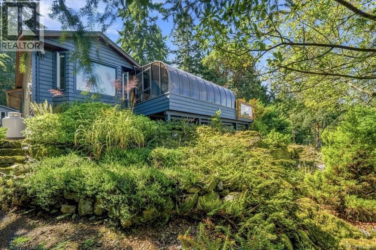 3141 Swallow Cres