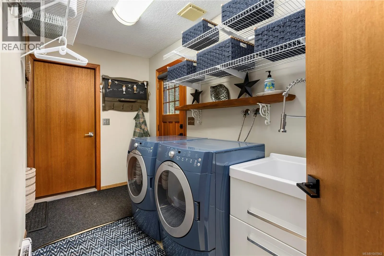 3141 Swallow Cres