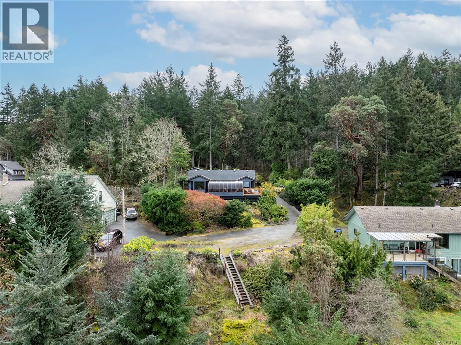 3141 Swallow Cres
