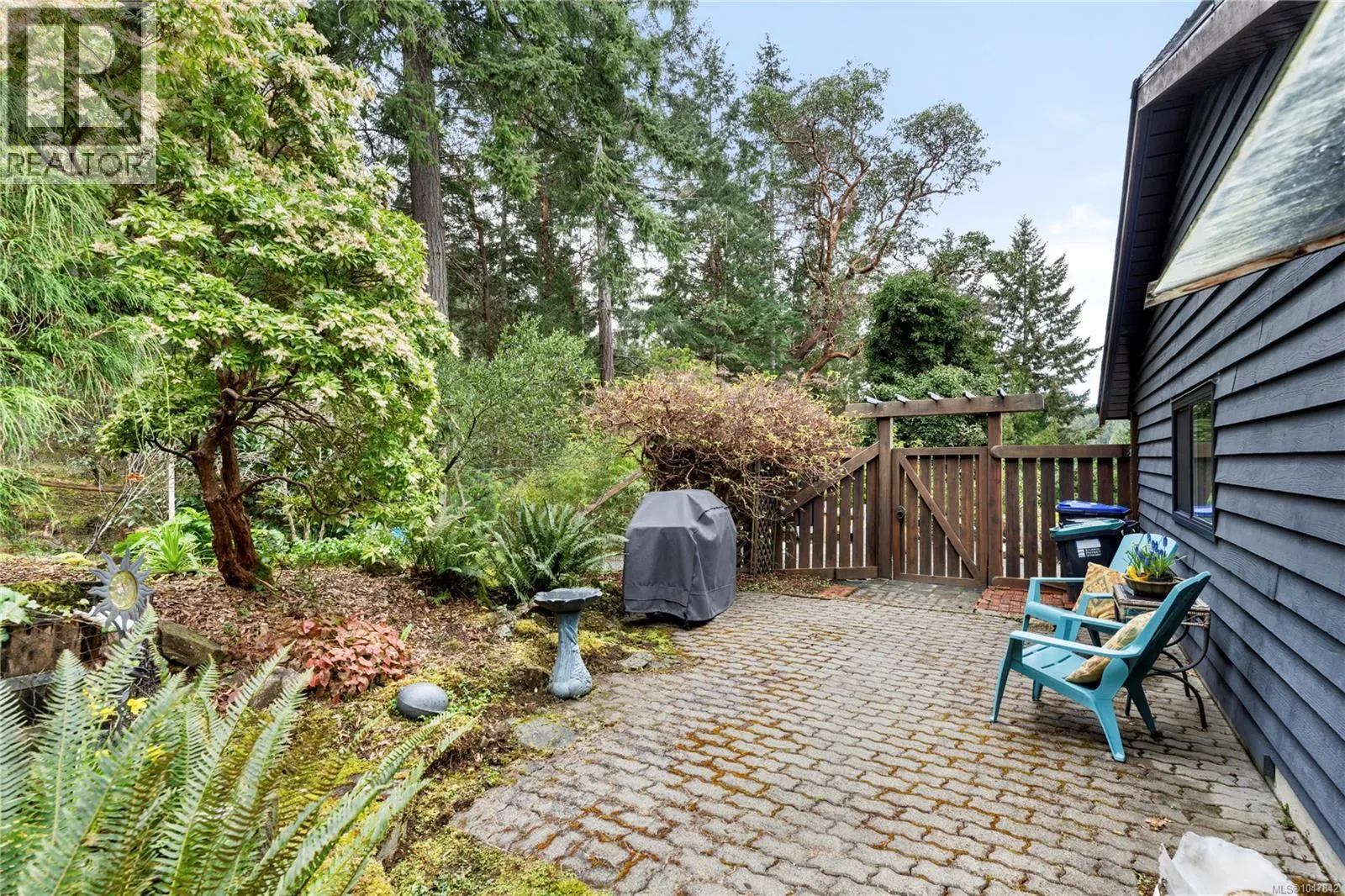 3141 Swallow Cres