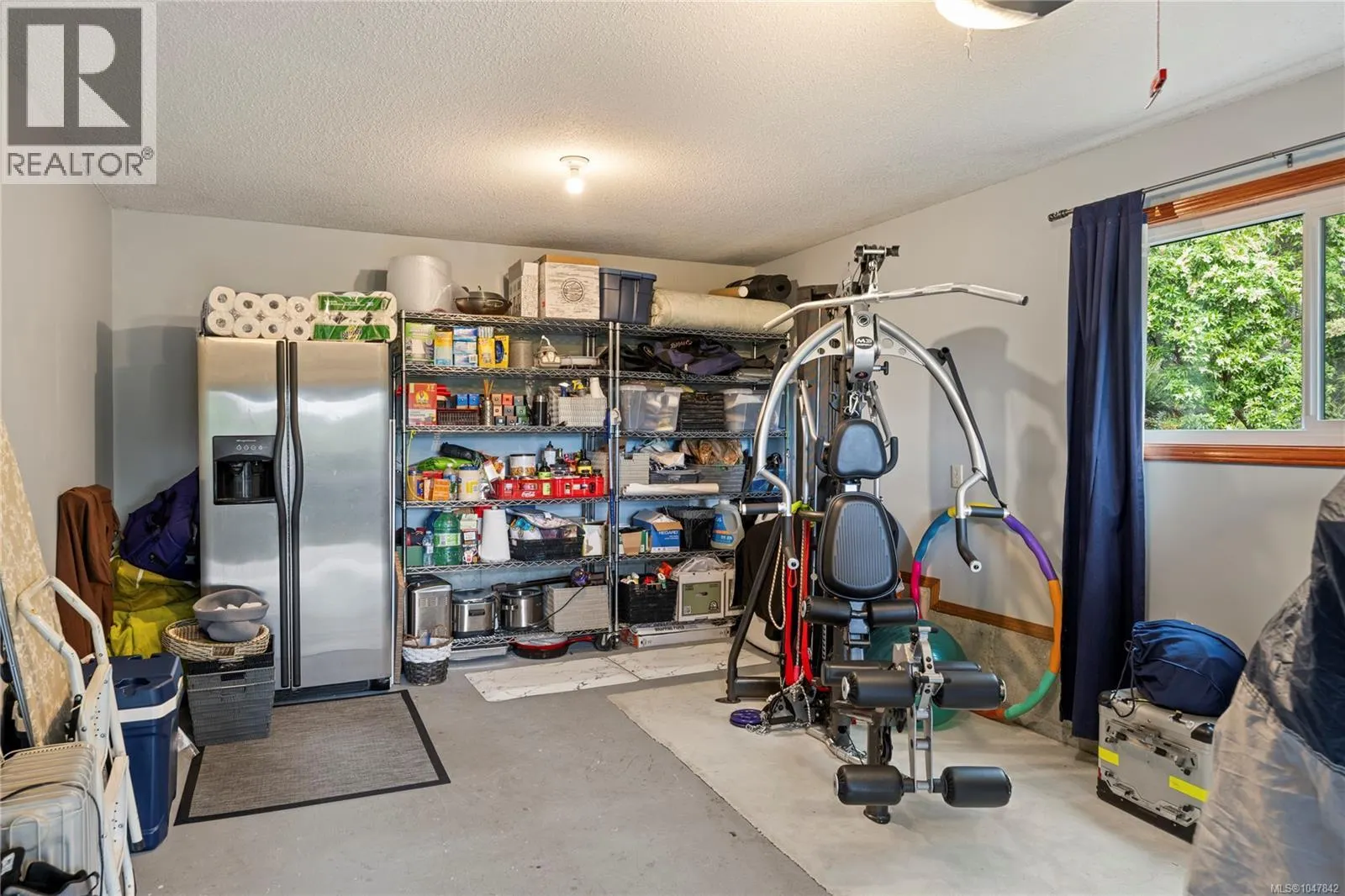 3141 Swallow Cres