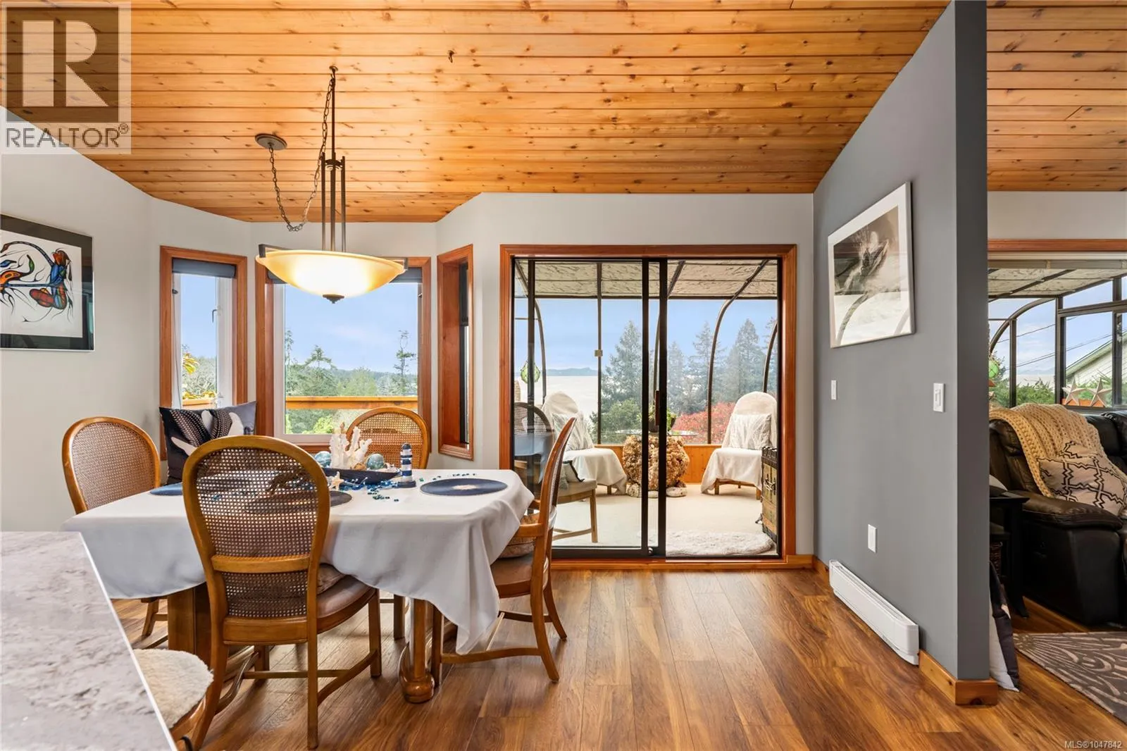 3141 Swallow Cres
