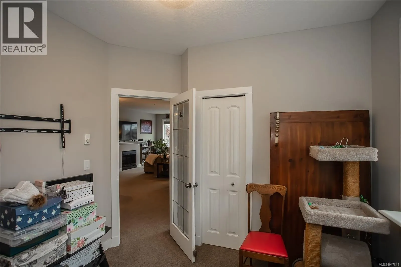6033 Leah Lane
