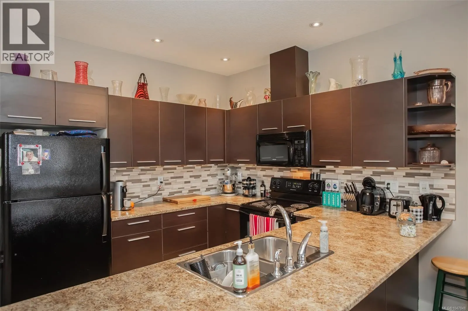 6033 Leah Lane