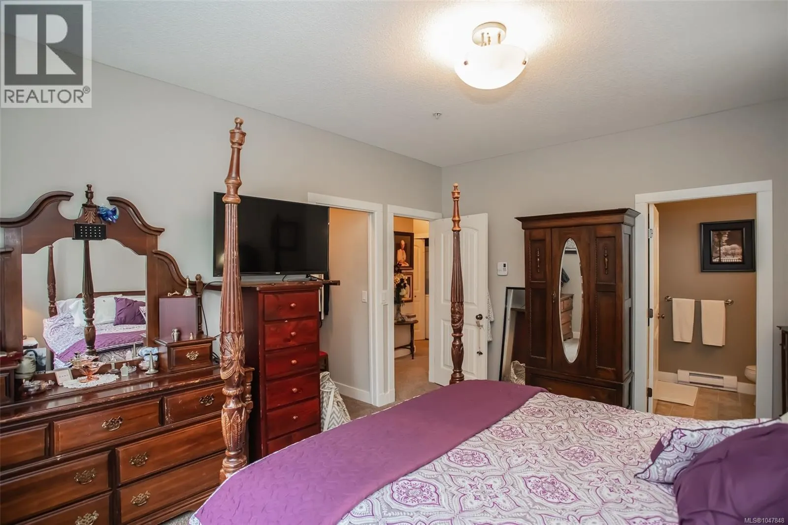 6033 Leah Lane