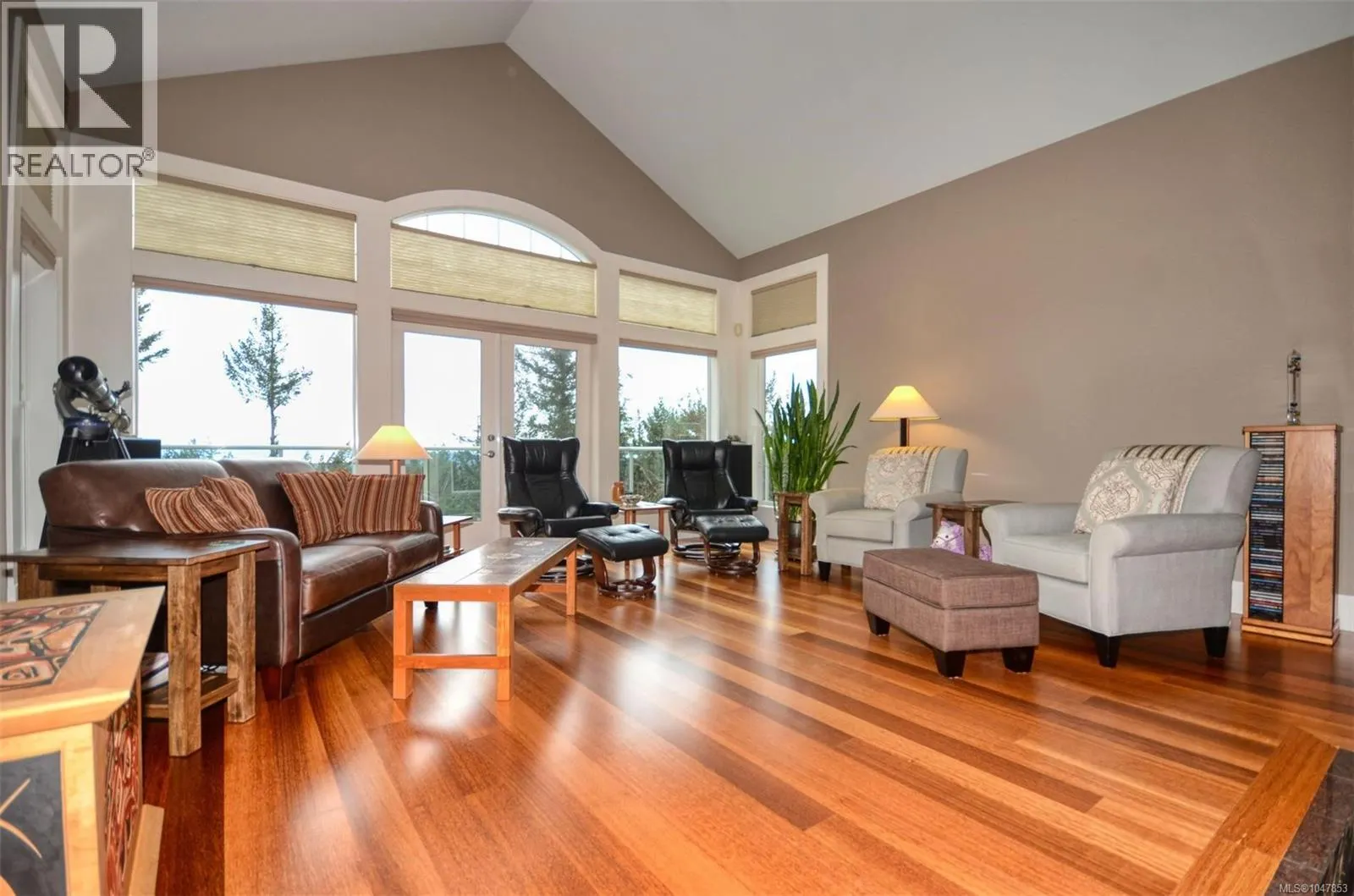4935 Deer Park Trail