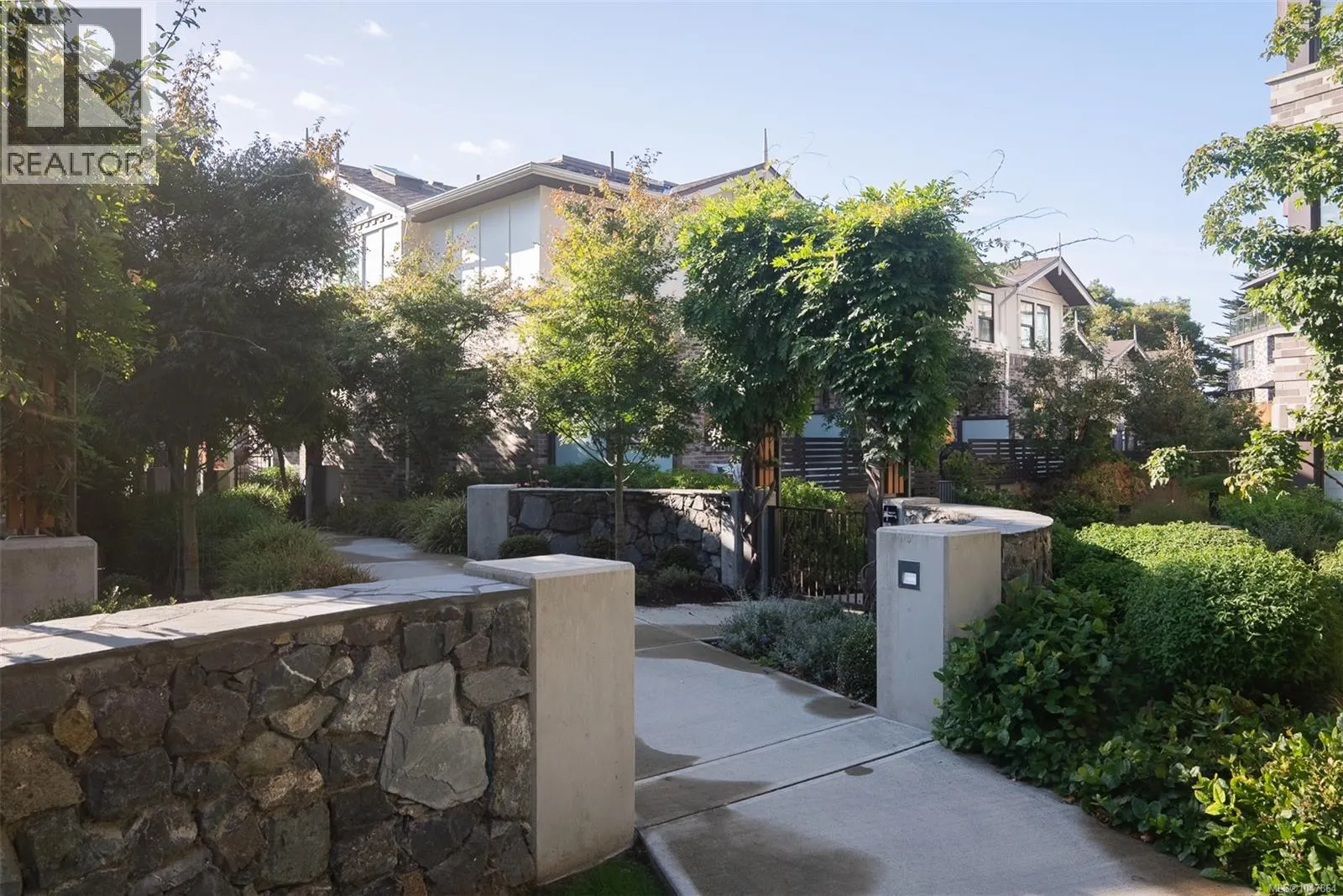 1048 Pentrelew Pl