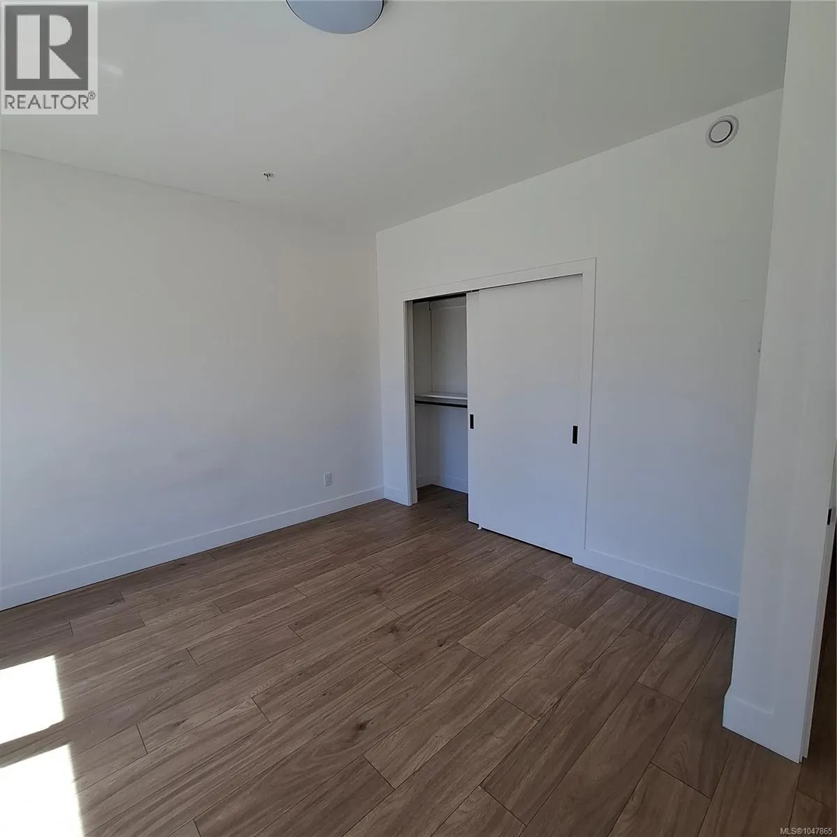 8 2330 Sooke Rd