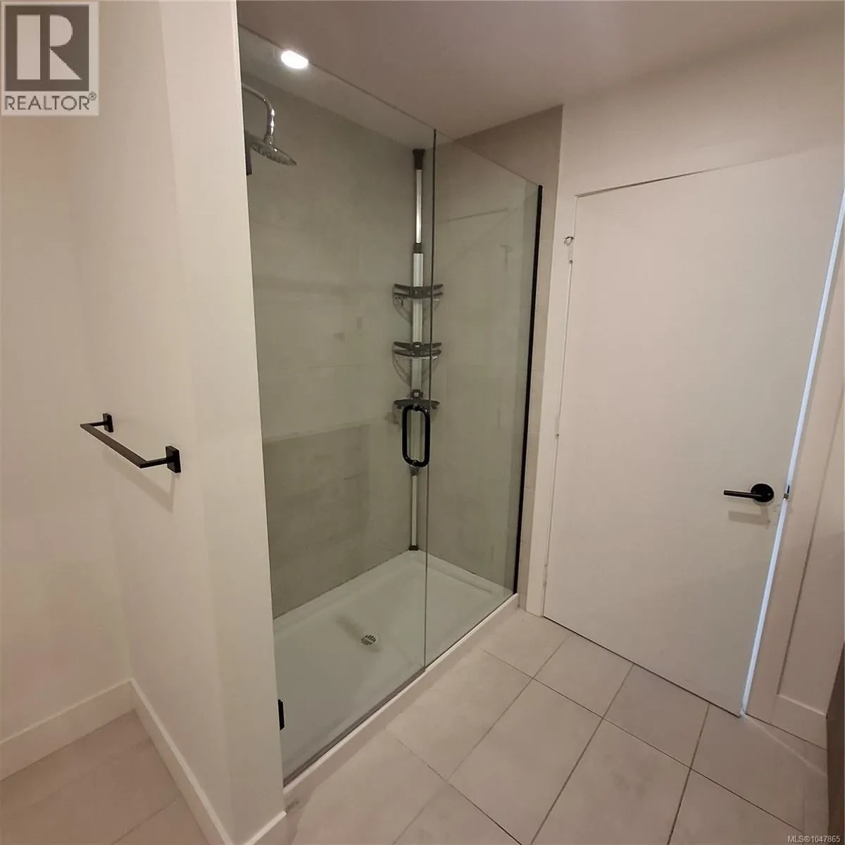 8 2330 Sooke Rd