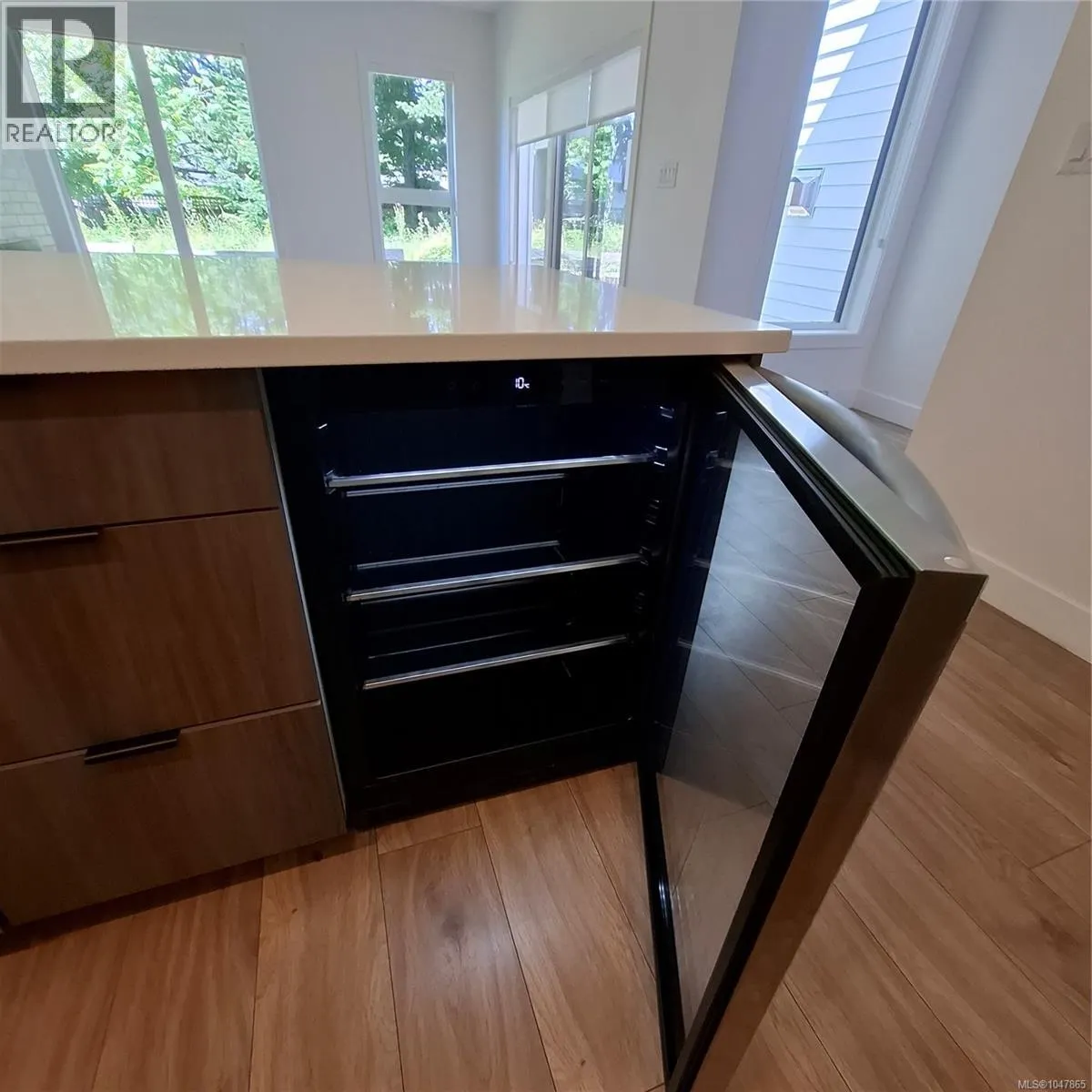 8 2330 Sooke Rd