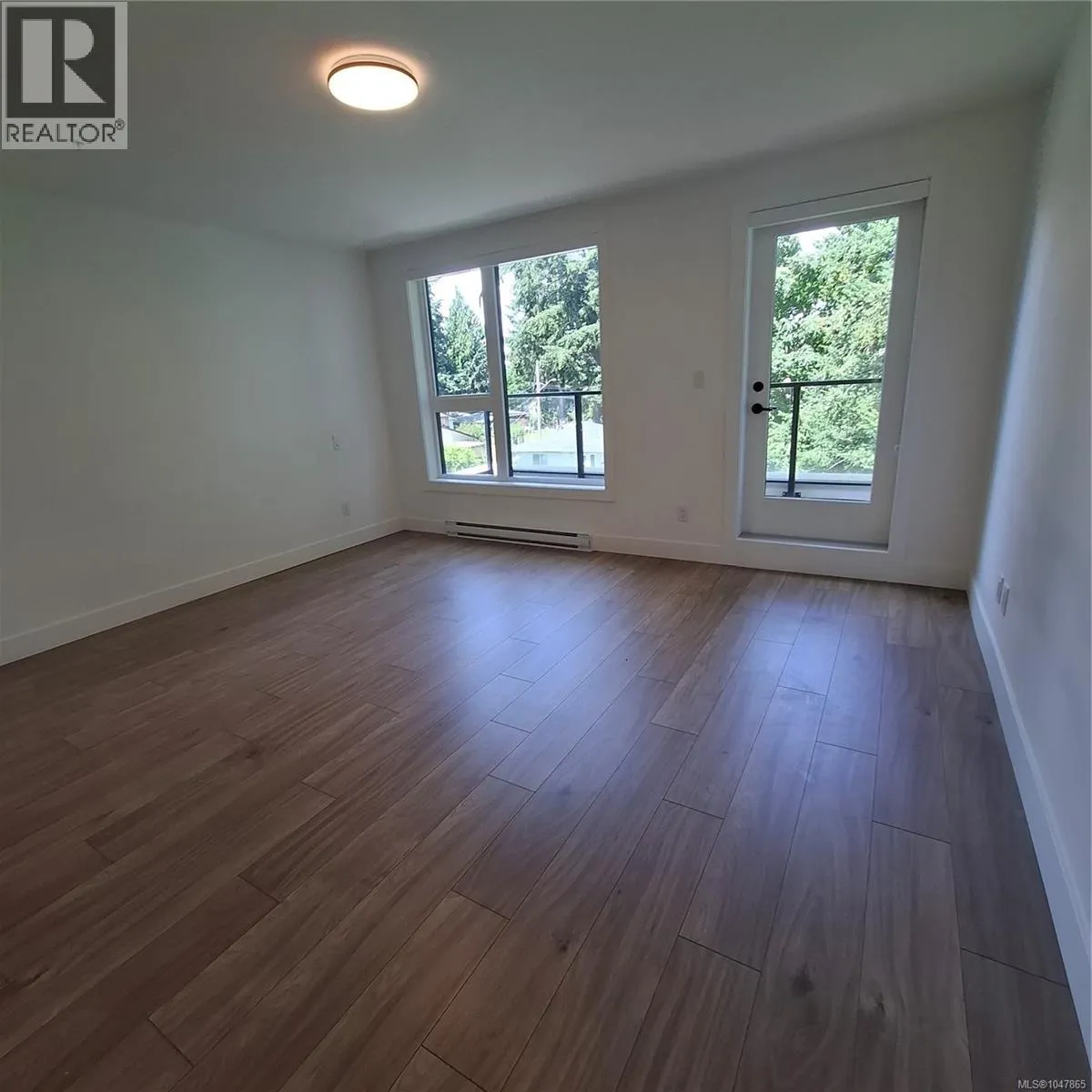 8 2330 Sooke Rd