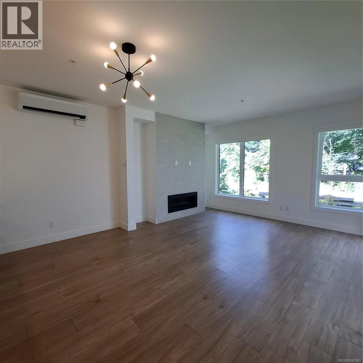 8 2330 Sooke Rd