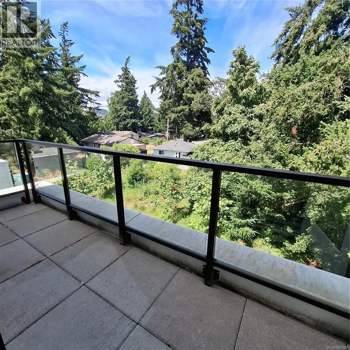 8 2330 Sooke Rd