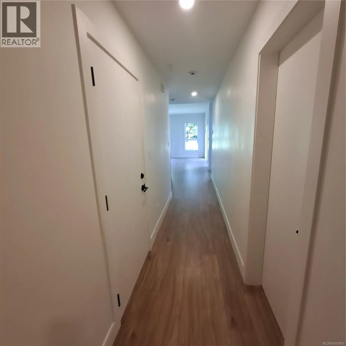 8 2330 Sooke Rd