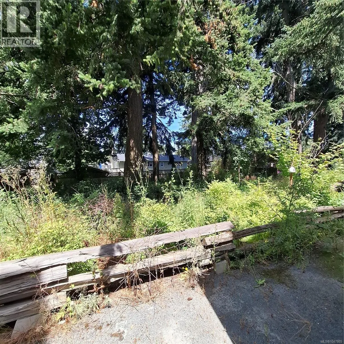 8 2330 Sooke Rd