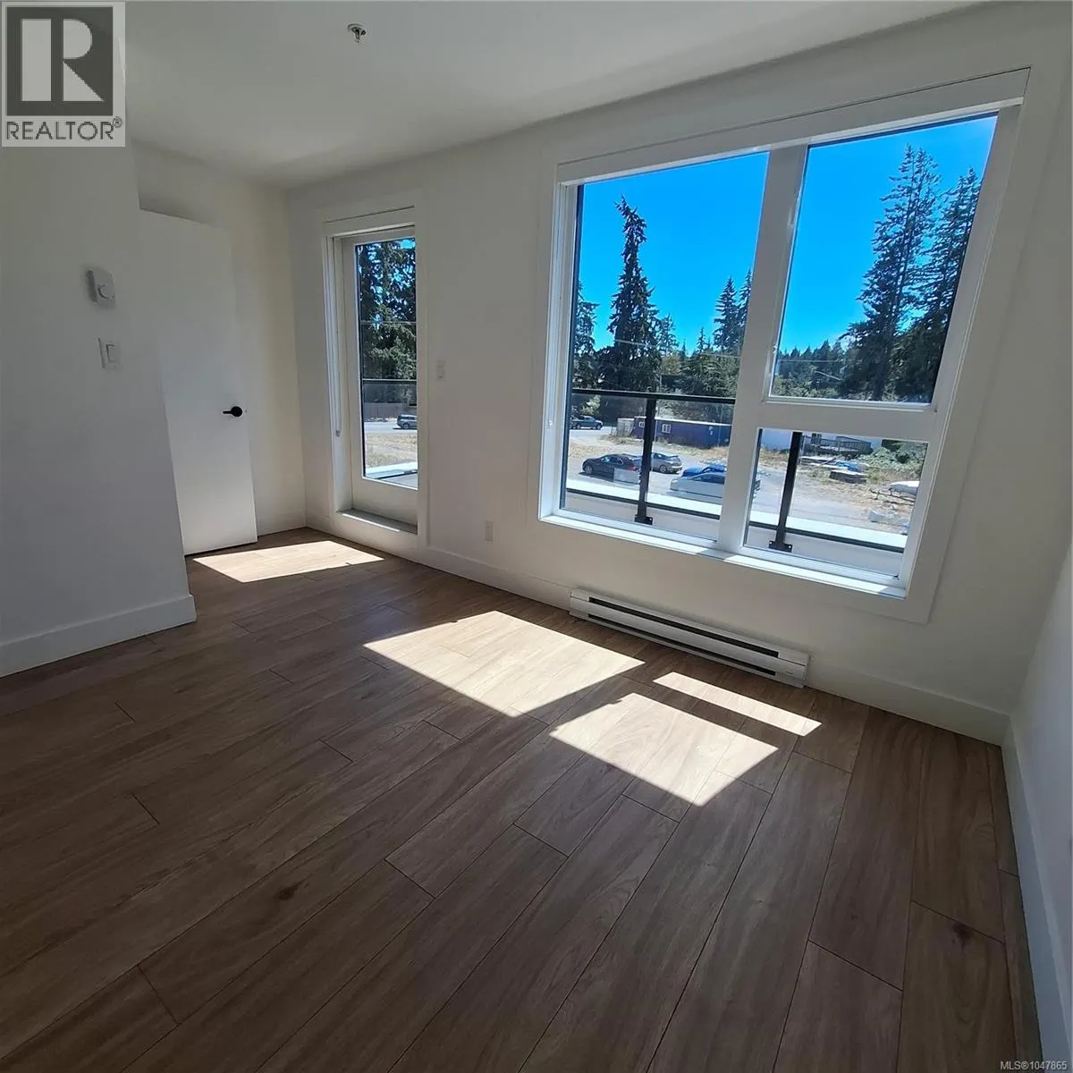 8 2330 Sooke Rd