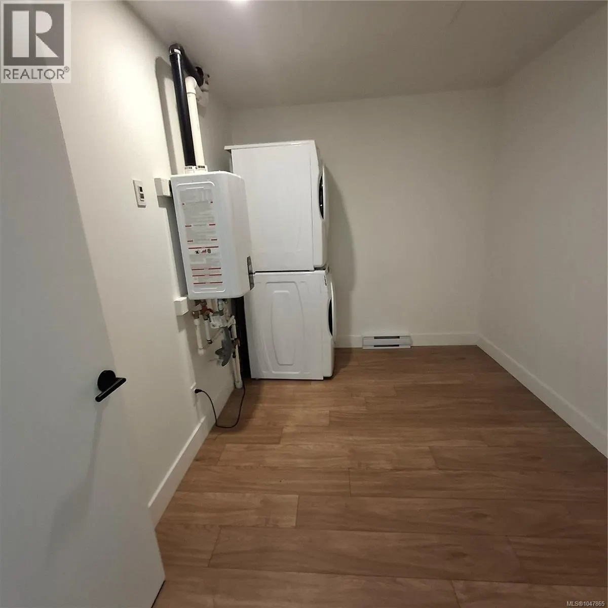 8 2330 Sooke Rd