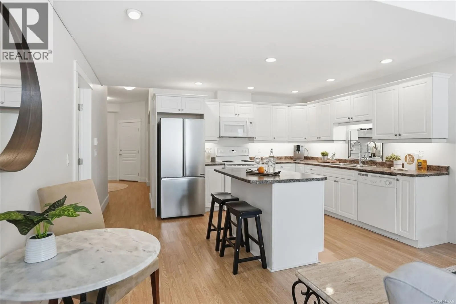 101 193 Second Ave W