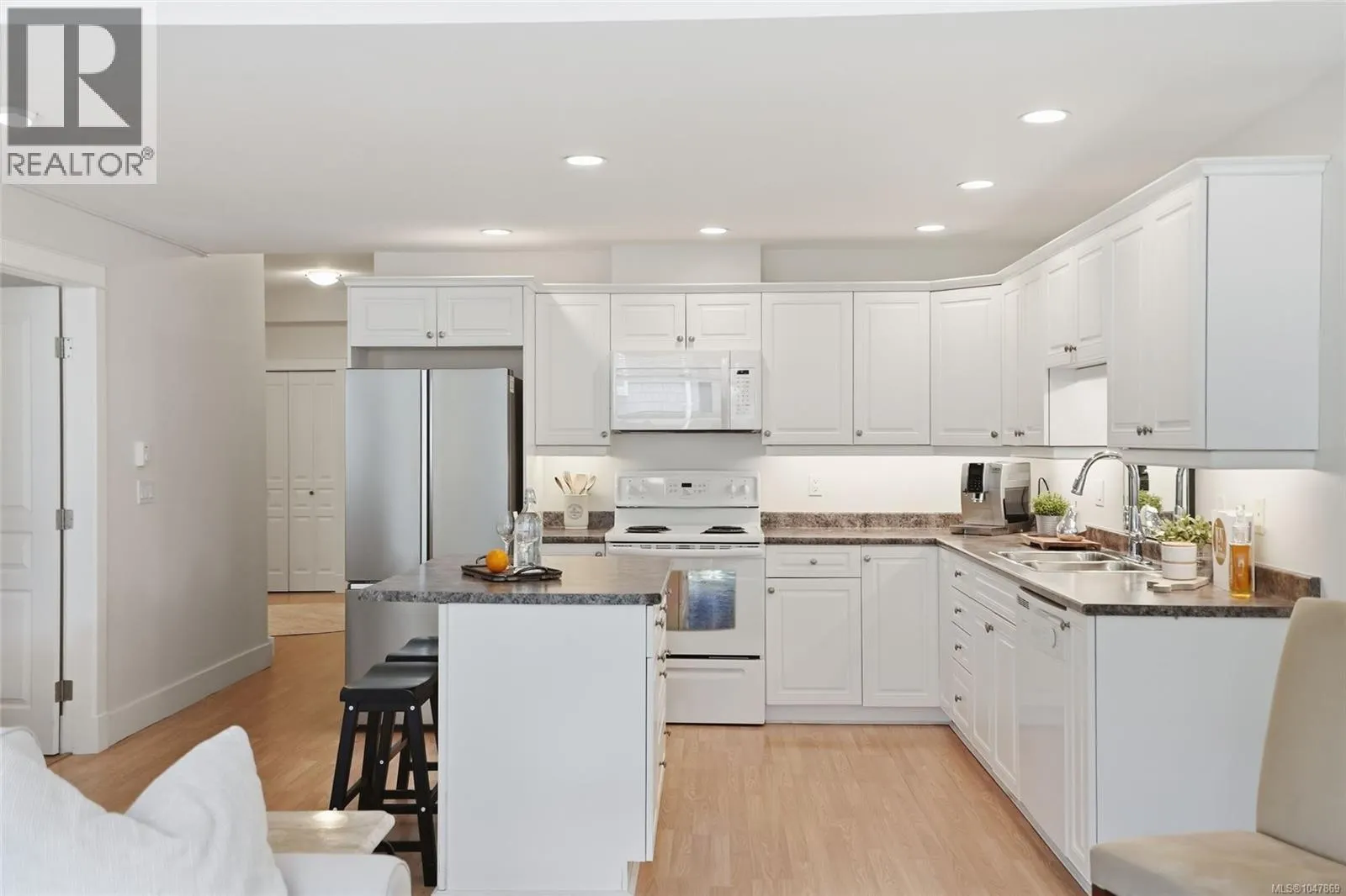 101 193 Second Ave W