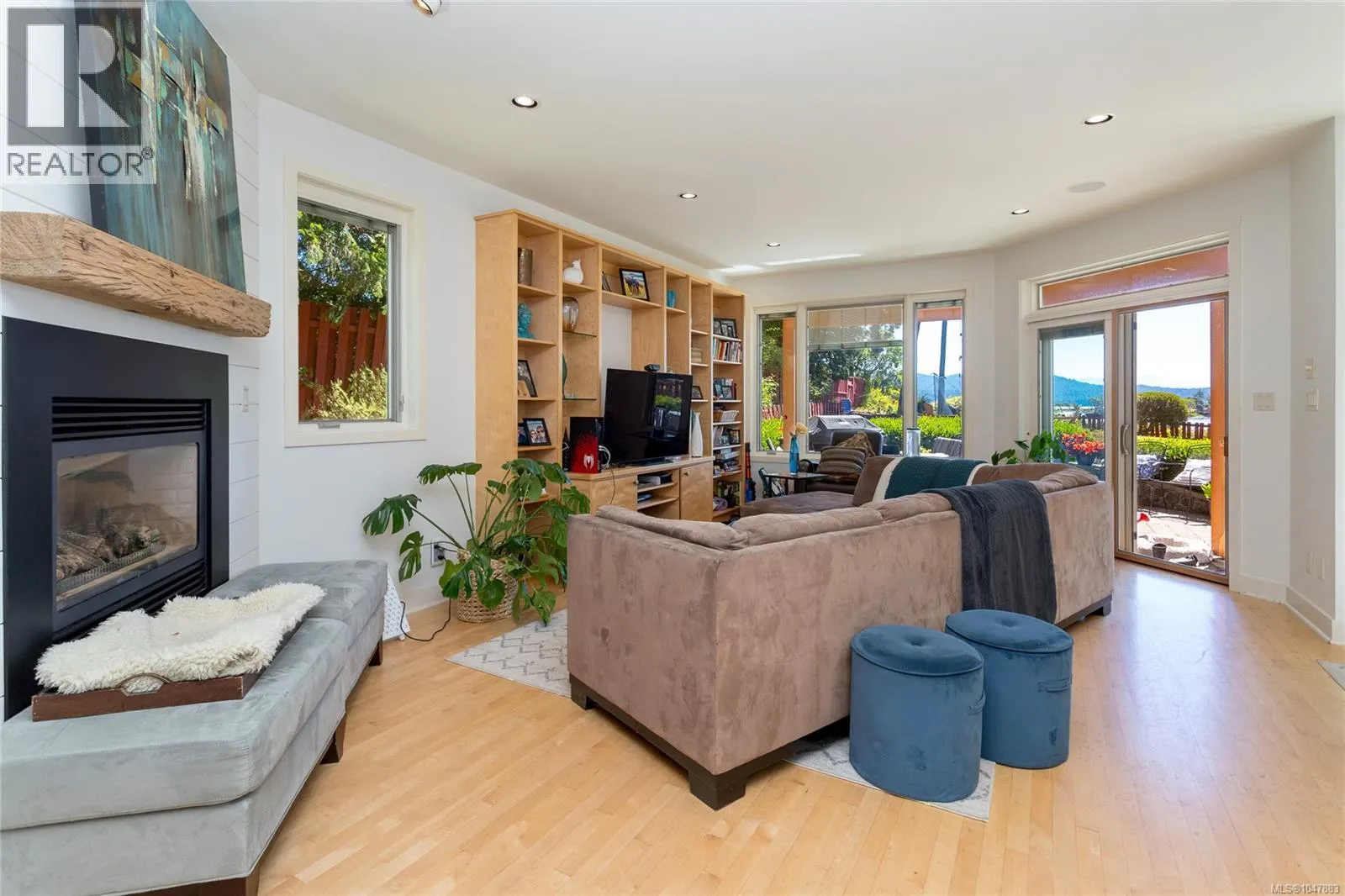 5469 Sooke Rd