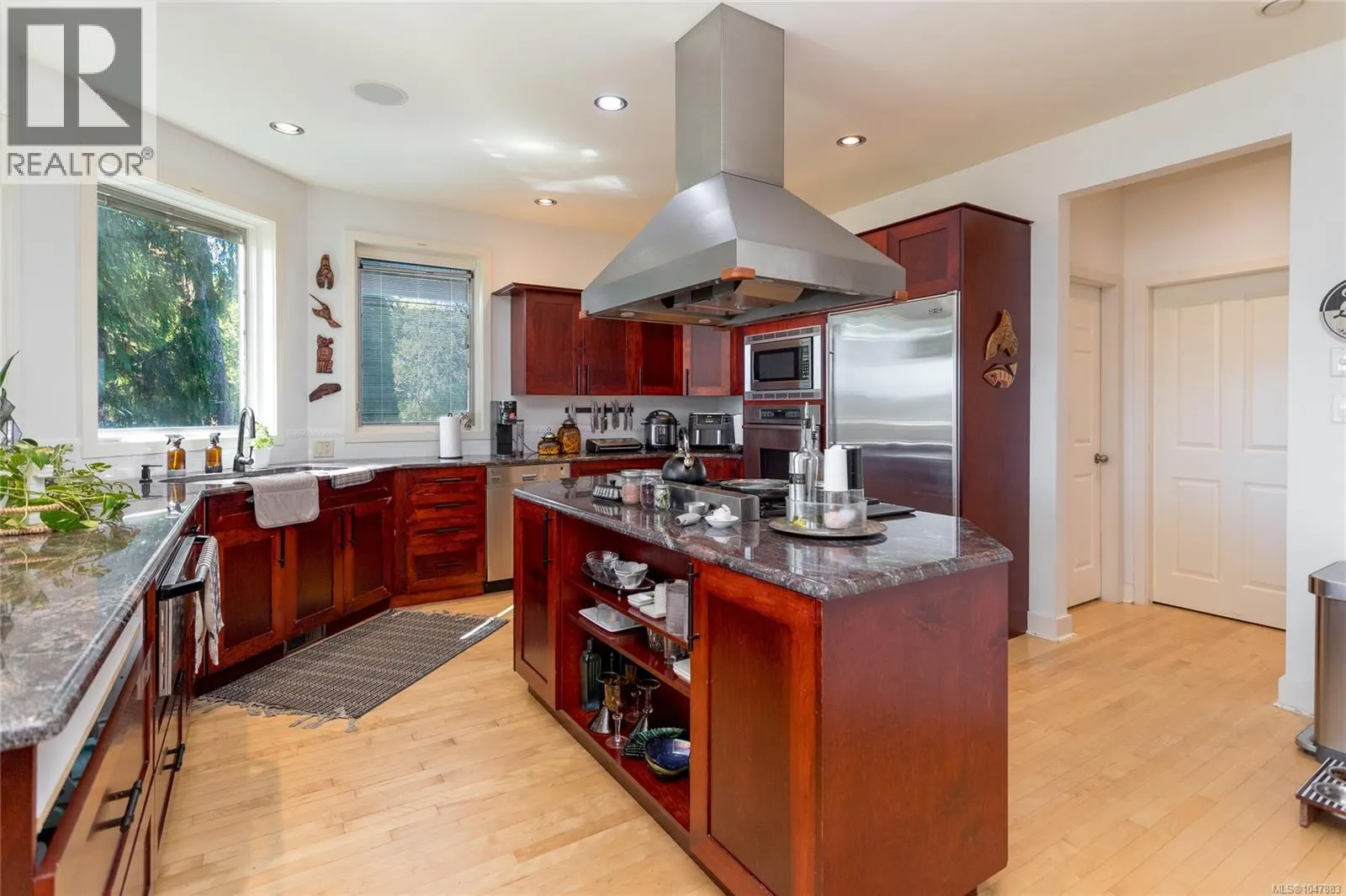 5469 Sooke Rd