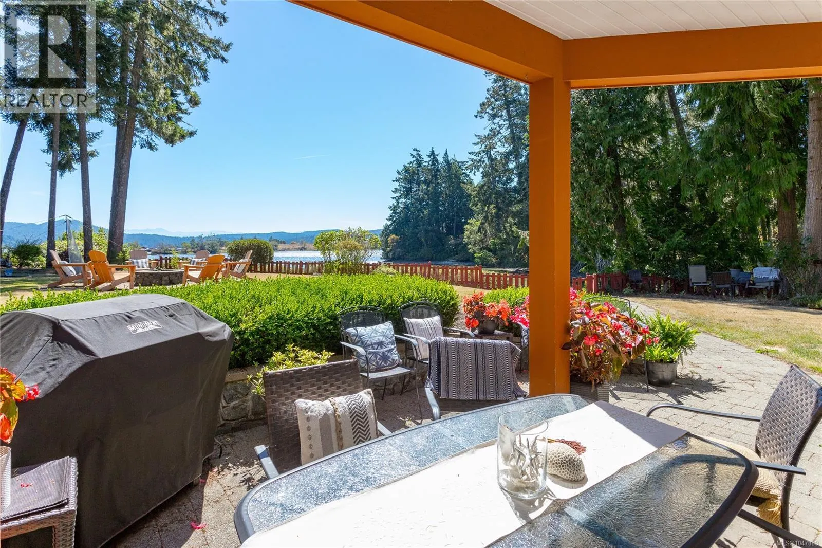 5469 Sooke Rd