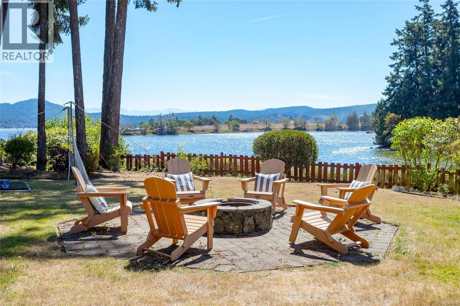 5469 Sooke Rd