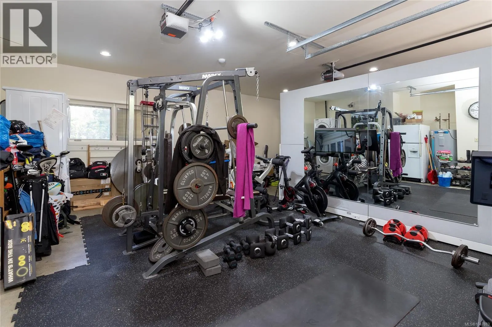 5469 Sooke Rd